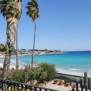 https://villa-sogno-sulla-spiaggia.sicilyhotelsitaly.net